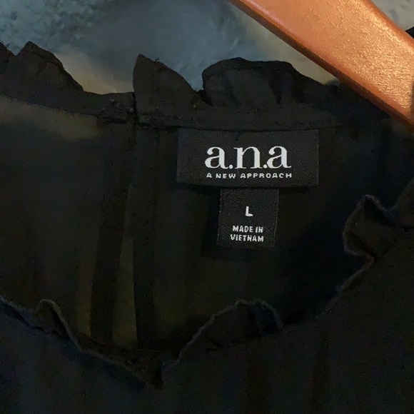 Black a.n.a. sleeveless blouse. - Picture 2 of 6